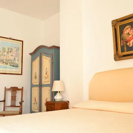 Affittacamere Le Stanze Di Cornelia 4*